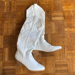 Billini Urson white knee high western cowboy boots. Brand new!